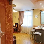 Old Town Retreat With Stunning Cathedral Views Two Bedroom Apartmán