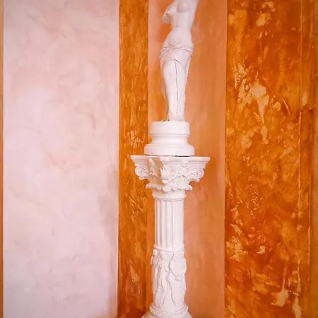 Old Town Retreat With Stunning Cathedral Views 2 Bedroom 리가