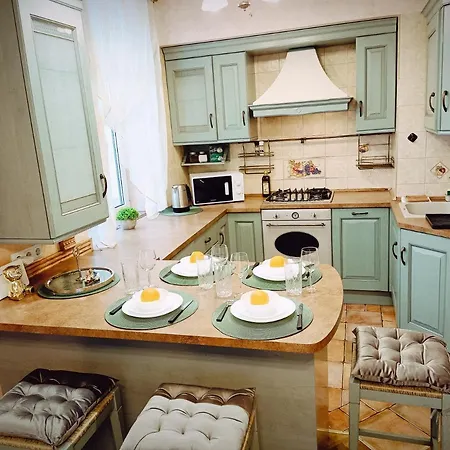 Appartement Old Town Retreat With Stunning Cathedral Views Two Bedroom *