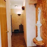 Old Town Retreat With Stunning Cathedral Views Two Bedroom *