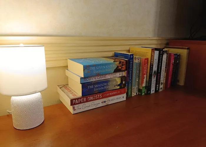 Dream - Old Town Retreat With Stunning Cathedral Views Two Bedroom Apartment *