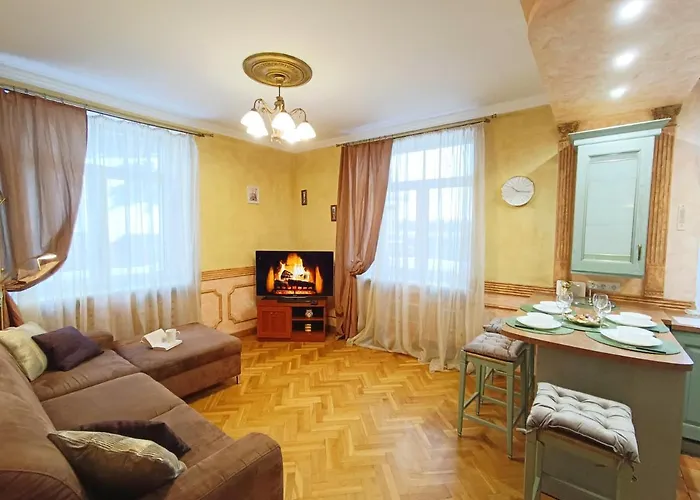 Apartment Dream - Old Town Retreat With Stunning Cathedral Views Two Bedroom *