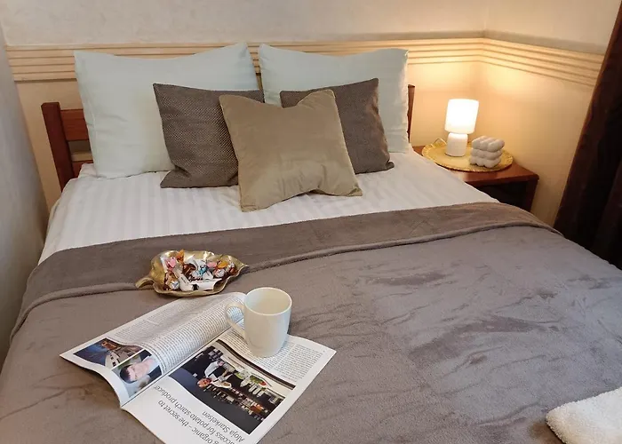 Dream - Old Town Retreat With Stunning Cathedral Views Two Bedroom Apartment